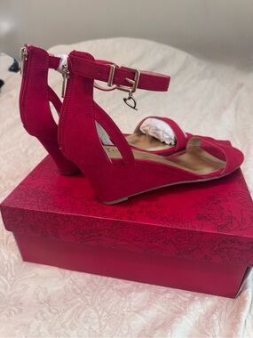 Thalia Sodi Red Sueded Ankle-Strap Wedge Sandals